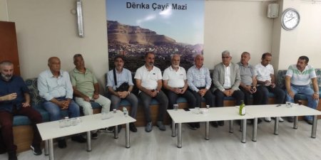 Heyeteke PAKê li Stenbolê ji Dêrikîyan ra sersaxî xwest